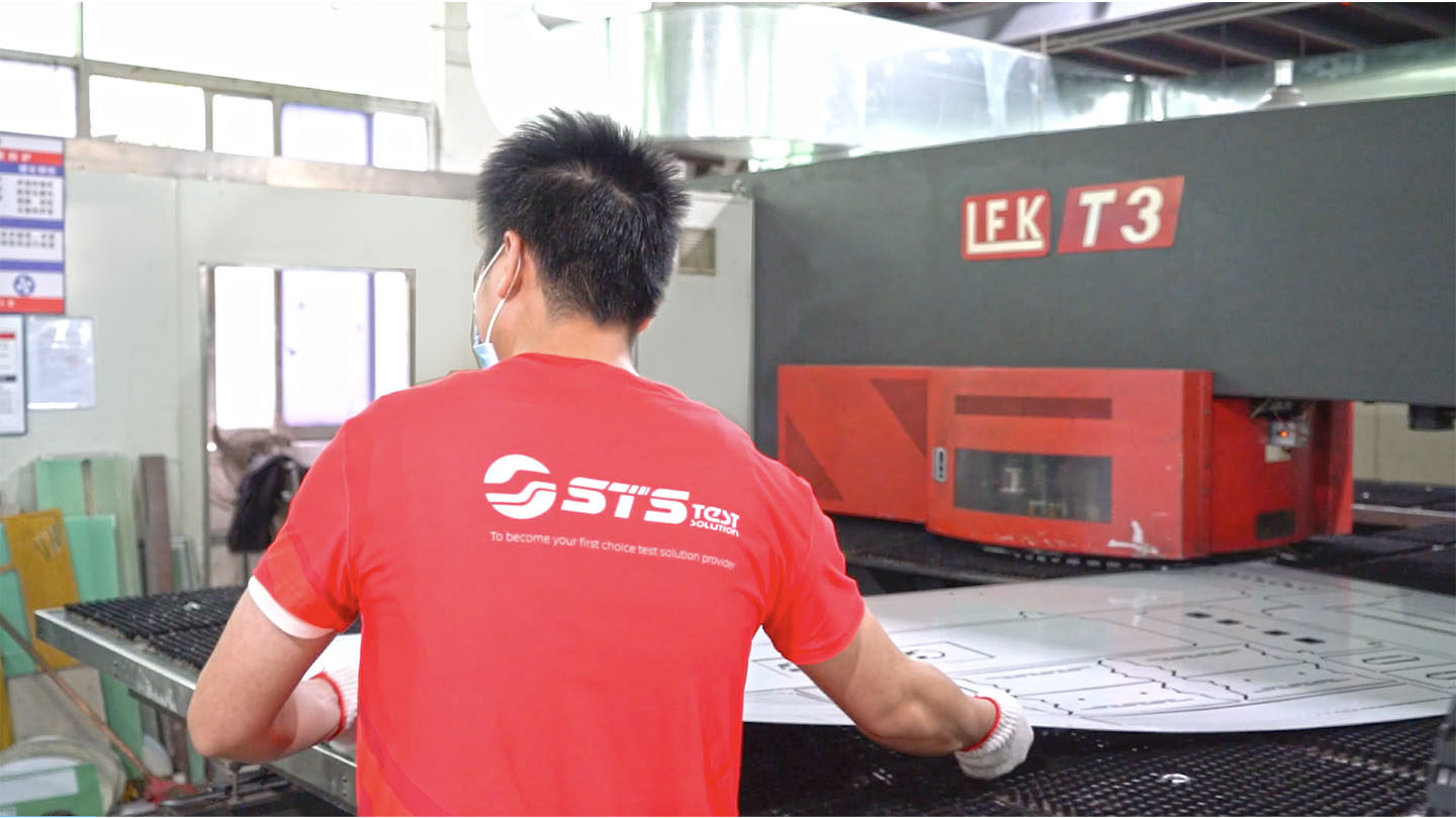 STS-work-Sheet metal cutting